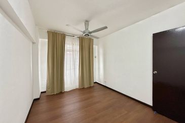 Dahlia Apartment, Pandan Indah