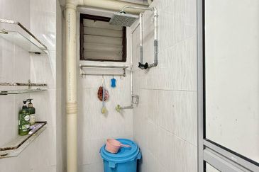 Dahlia Apartment, Pandan Indah