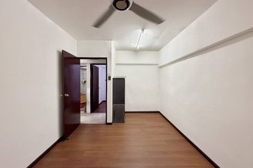 Dahlia Apartment, Pandan Indah