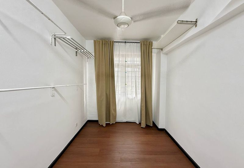 Dahlia Apartment, Pandan Indah