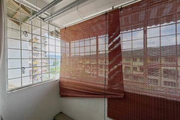 Dahlia Apartment, Pandan Indah