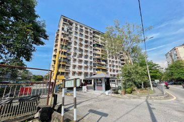 Dahlia Apartment, Pandan Indah