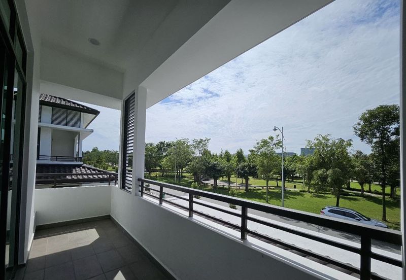 Tenderfields @ Eco Majestic