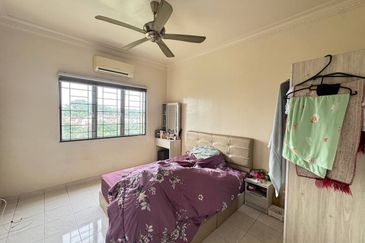 Pangsapuri Bayu Suria (Summerfields Apartments)