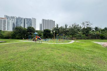 Pangsapuri Bayu Suria (Summerfields Apartments)