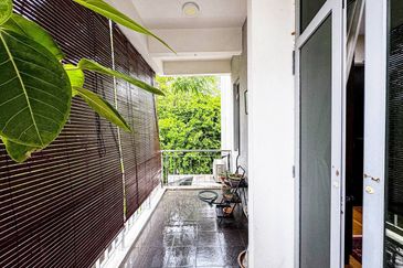 Symphony Hills Schumann