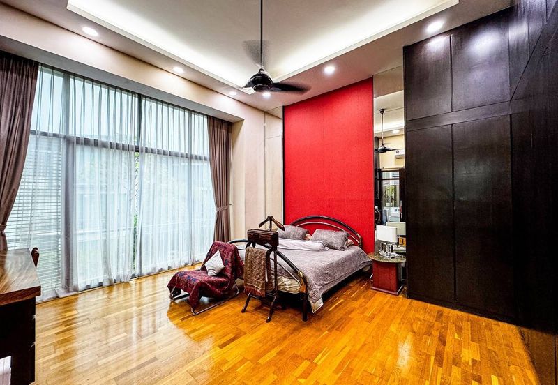 Symphony Hills Schumann