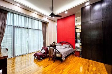 Symphony Hills Schumann