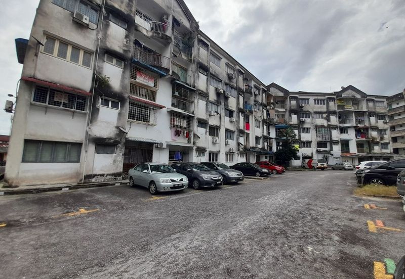 Ayers & Astaria Condominium