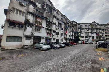 Ayers & Astaria Condominium