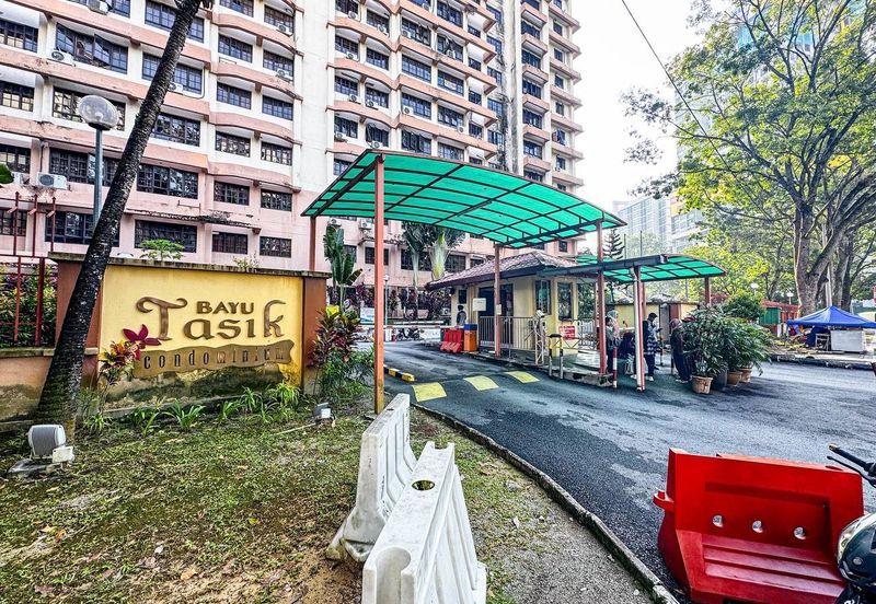 Bayu Tasik Condominium