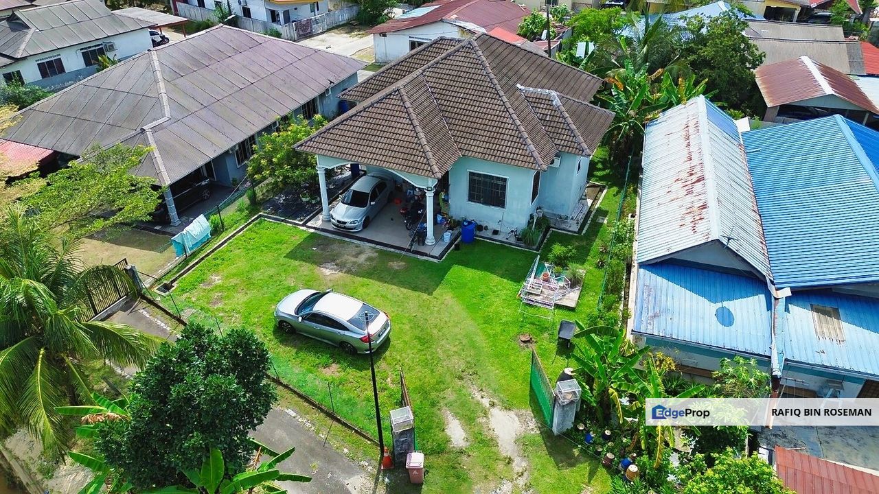 Single Storey Bungalow Kampung Melayu Seri Kundang Rawang, Selangor, Rawang
