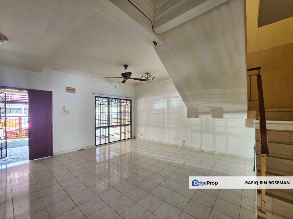 Double Storey Seri Pristana 3 Saujana Utama Sungai Buloh, Selangor, Sungai Buloh