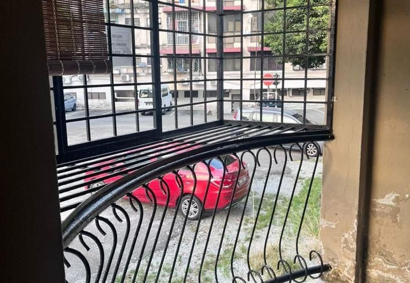 Taman Lembah Maju 600 Apartment