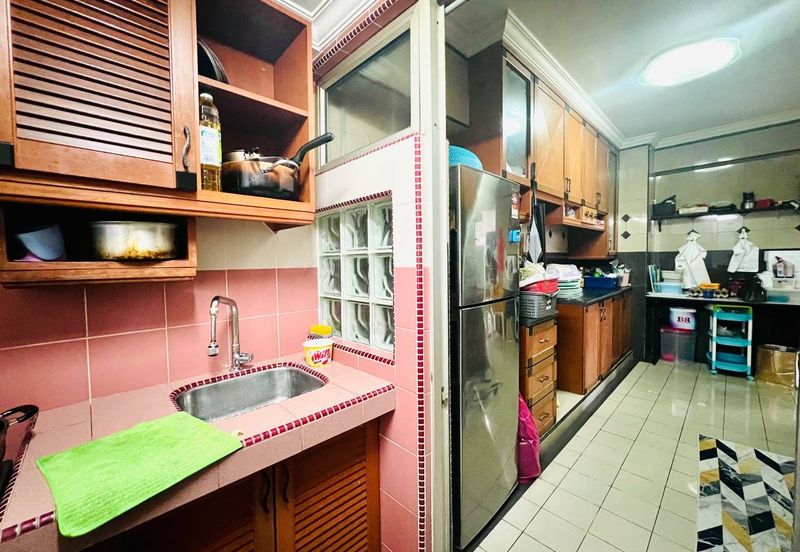 Le Jardine Condominium