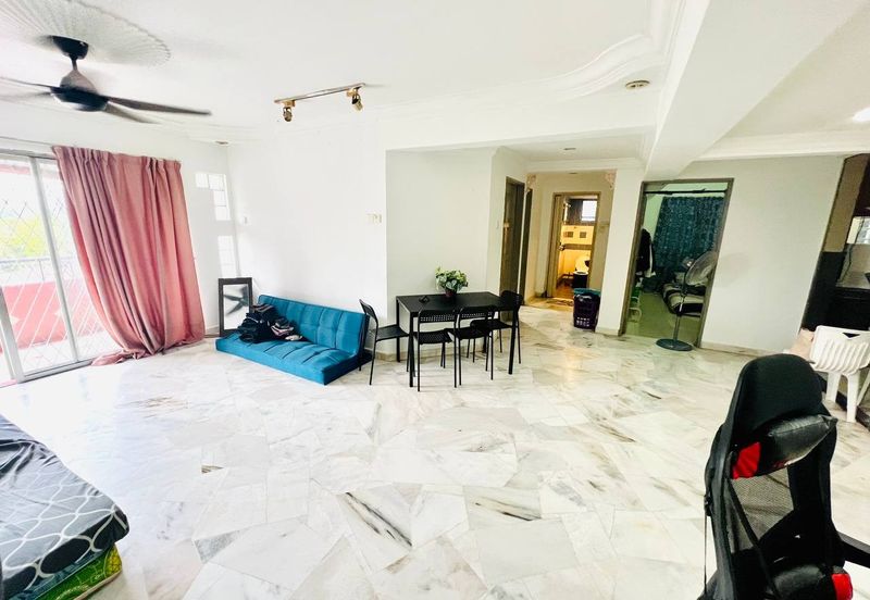 Le Jardine Condominium