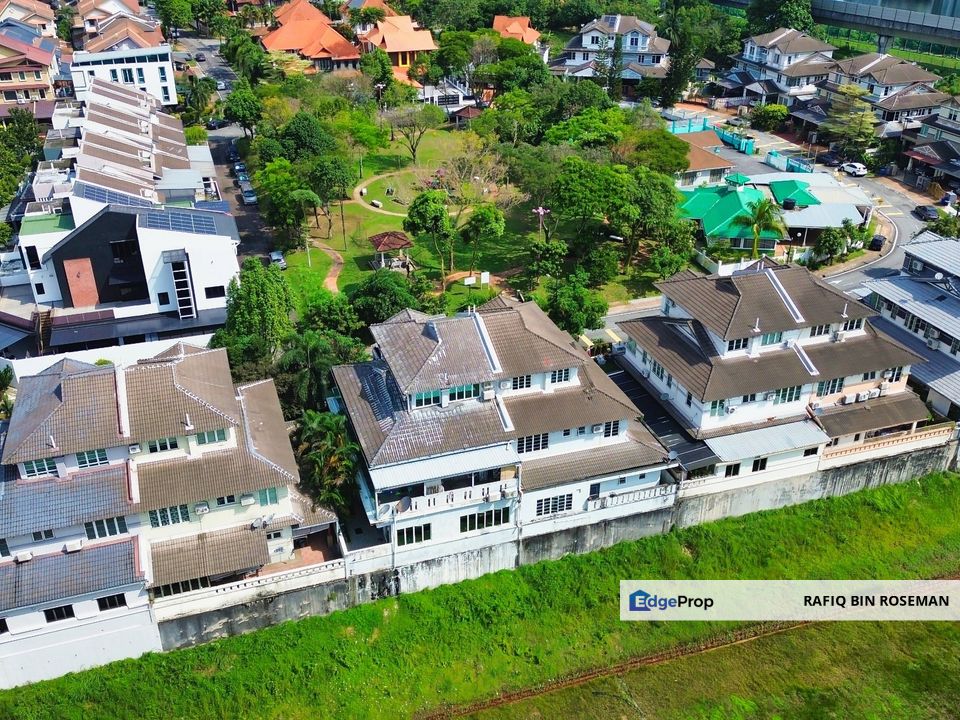 Semi D Facing Open 2.5 Storey Taman Subang Alam Seksyen 27 Shah Alam, Selangor, Shah Alam