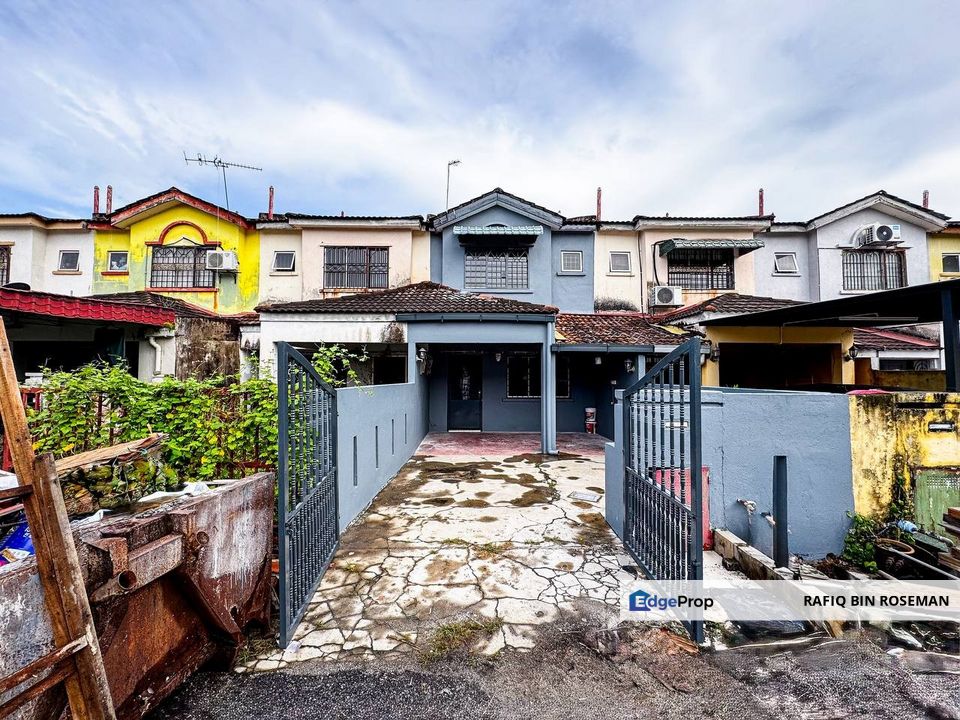 Double Storey Blok 28 Bandar Tasik Puteri, Selangor, Rawang