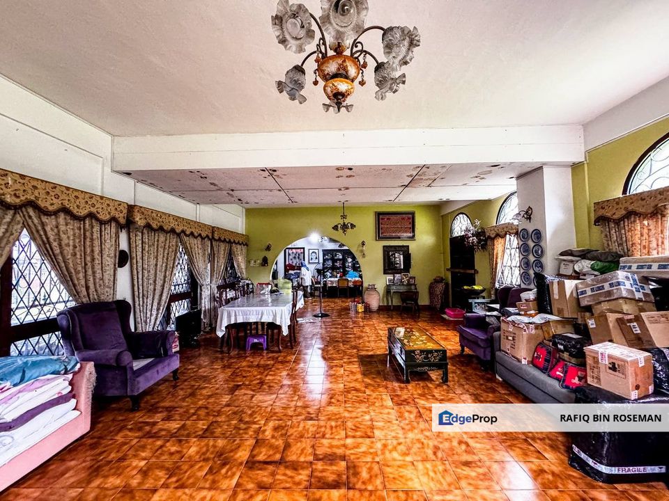 2.5 Storey Bungalow Seksyen 1 Bandar Baru Bangi, Selangor, Bangi