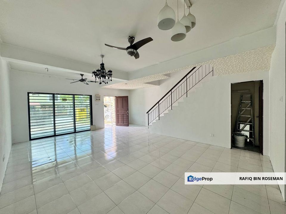 Double Storey Bukit Saujana Bandar Saujana Utama Sungai Buloh, Selangor, Sungai Buloh