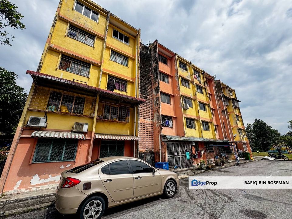 Pangsapuri PKNS Tasik Tambahan Ampang, Selangor, Ampang