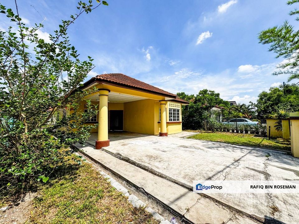 Bungalow Single Storey Bandar Mahkota Banting, Selangor, Banting