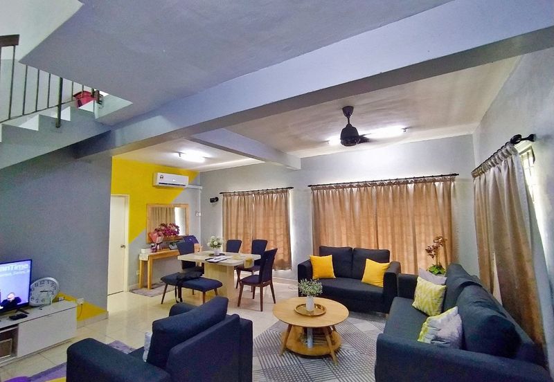 Corner Lot Double Storey Facing Open Subang Bestari Murah Cantik