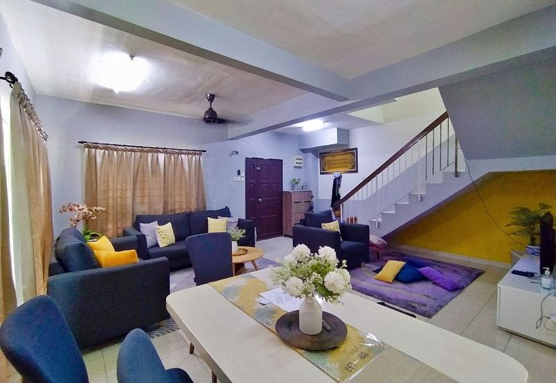 Corner Lot Double Storey Facing Open Subang Bestari Murah Cantik