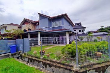 Corner Lot Double Storey Facing Open Subang Bestari Murah Cantik