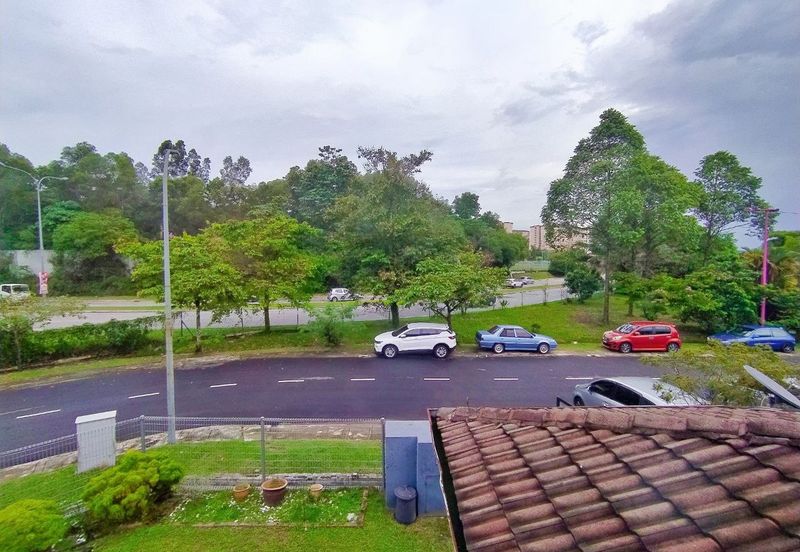 Corner Lot Double Storey Facing Open Subang Bestari Murah Cantik