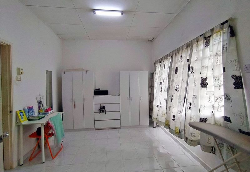 Corner Lot Double Storey Facing Open Subang Bestari Murah Cantik