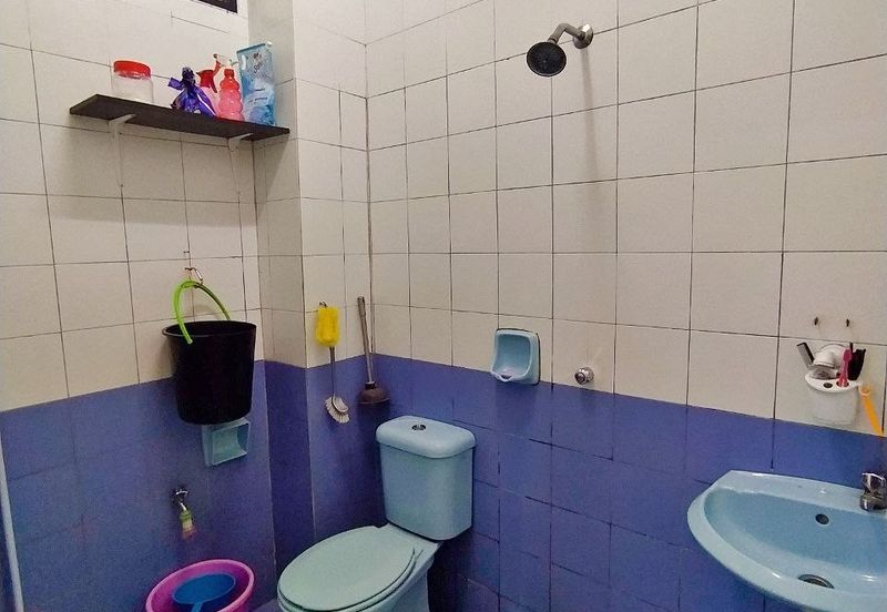 Corner Lot Double Storey Facing Open Subang Bestari Murah Cantik