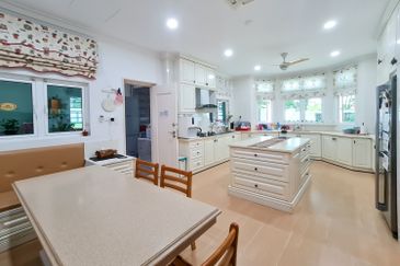 Seksyen 10, Shah Alam