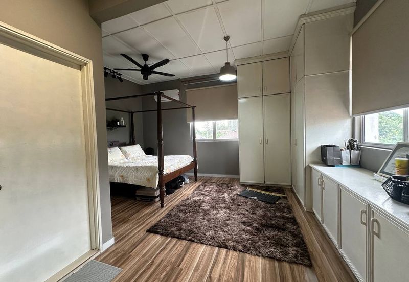 Taman Tasik Semenyih (Lake Residence)