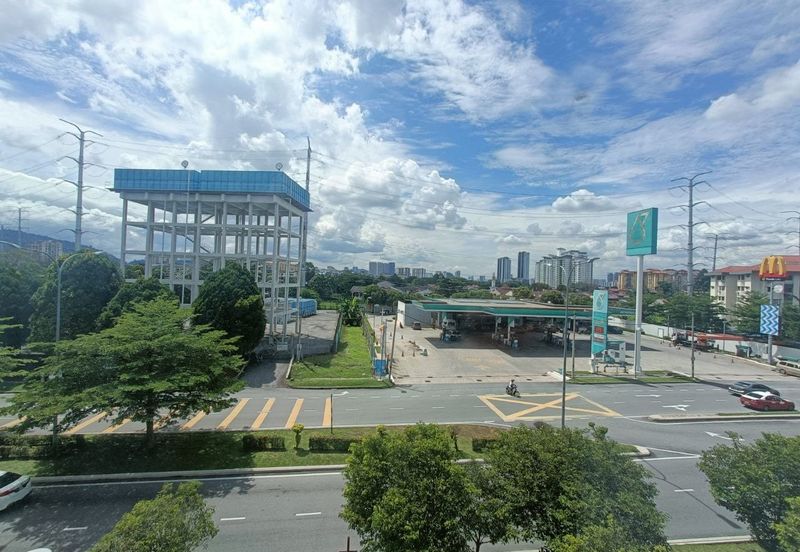 Dagang Cahaya Avenue