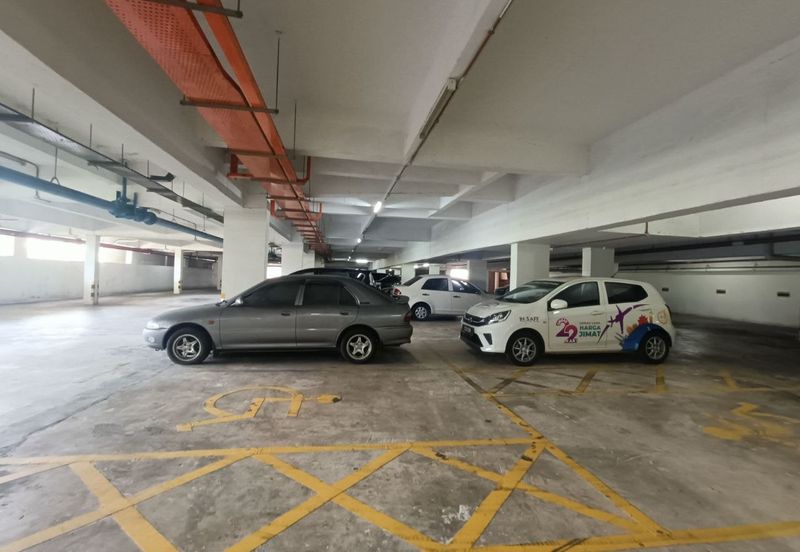 Dagang Cahaya Avenue