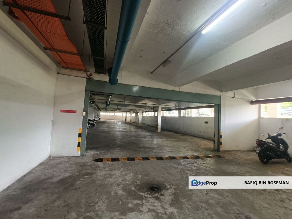 Triple Storey Shoplot Dagang Cahaya Avenue, Selangor, Ampang