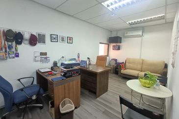 Dagang Cahaya Avenue