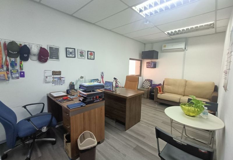 Dagang Cahaya Avenue