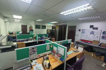 Dagang Cahaya Avenue