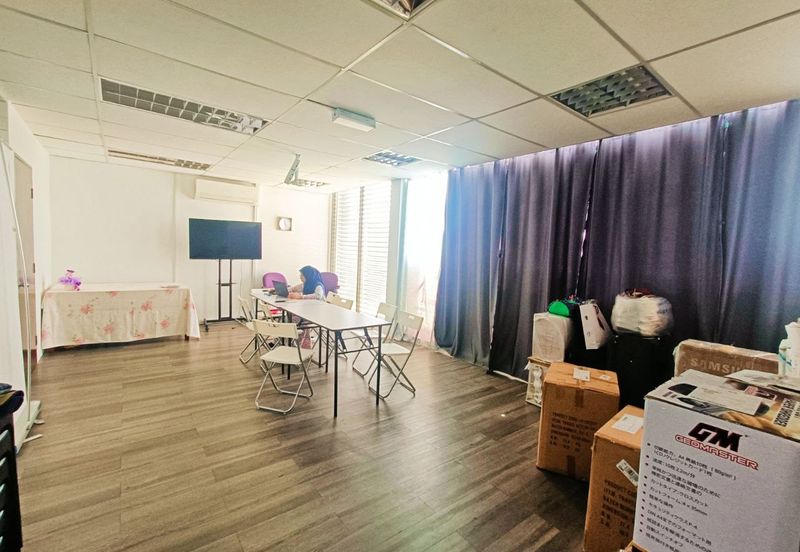 Dagang Cahaya Avenue