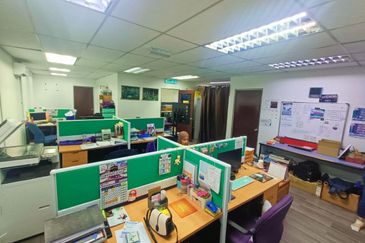 Dagang Cahaya Avenue