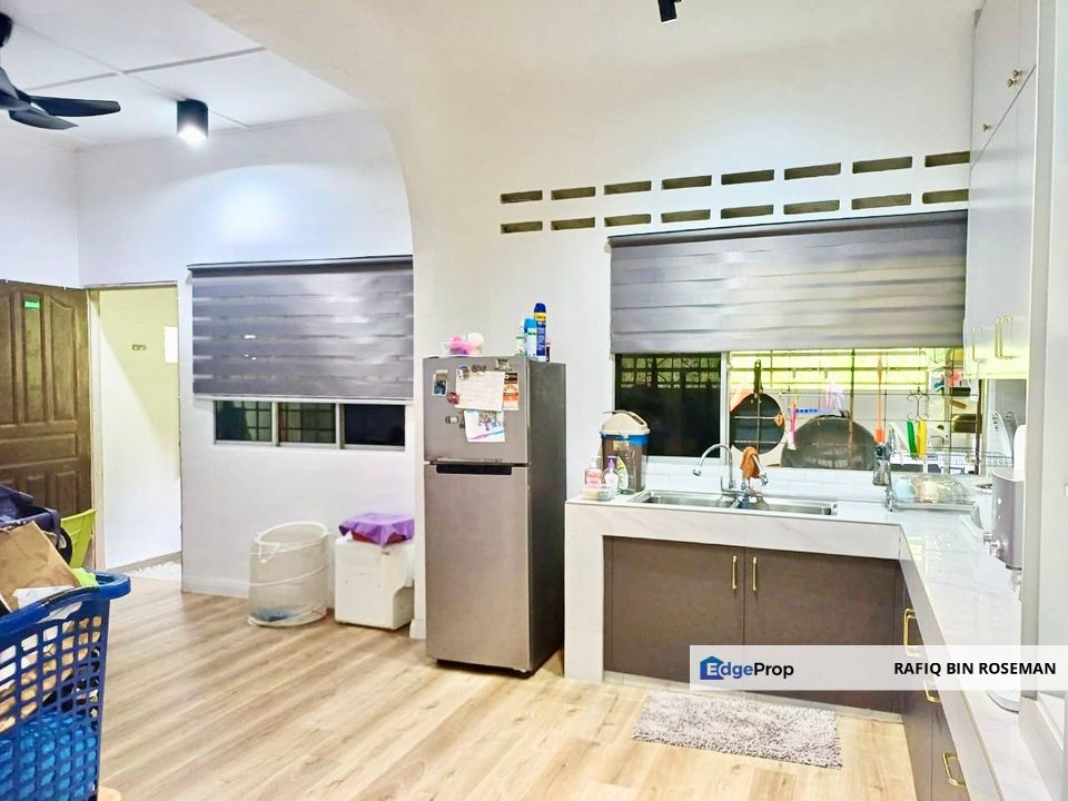 Double Storey Taman Melur Ampang, Selangor, Ampang