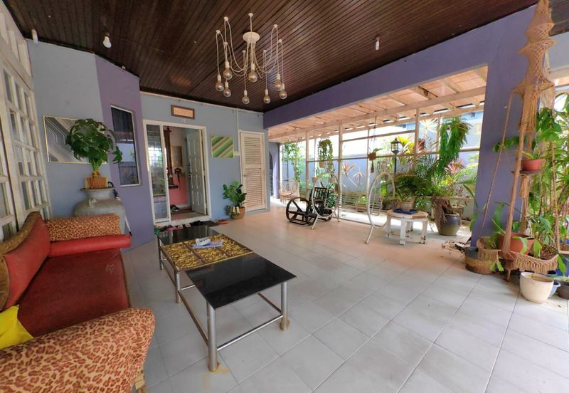 Corner Lot Bungalow Double And Half Storey Taman Melawati