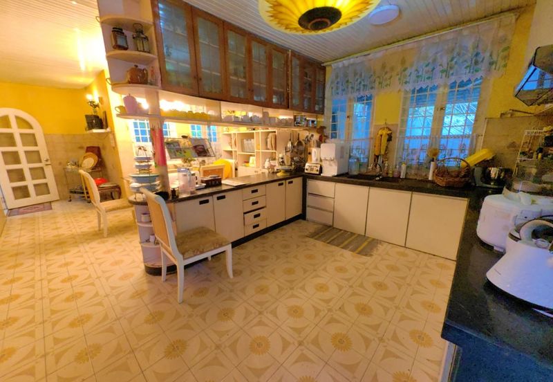 Corner Lot Bungalow Double And Half Storey Taman Melawati