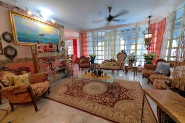 Corner Lot Bungalow Double And Half Storey Taman Melawati
