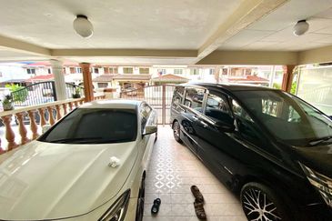 Double Storey Taman Melawati