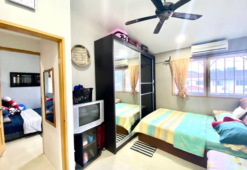 Double Storey Taman Melawati