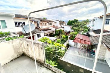 Double Storey Taman Melawati