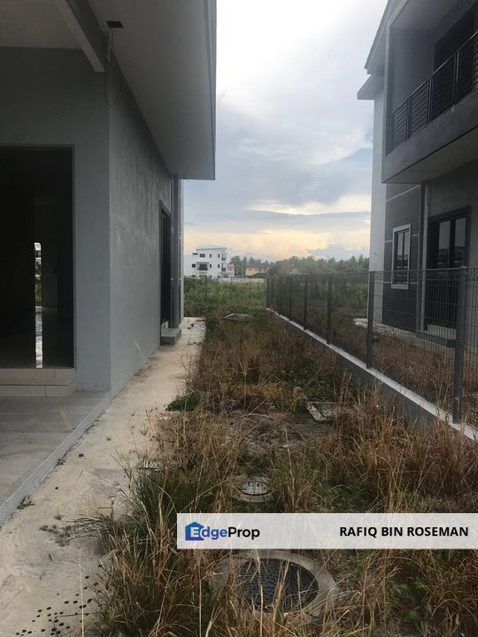 Semi D Superlink Double Storey Taman Bawal Sungai Besar Selangor, Selangor, Sungai Besar